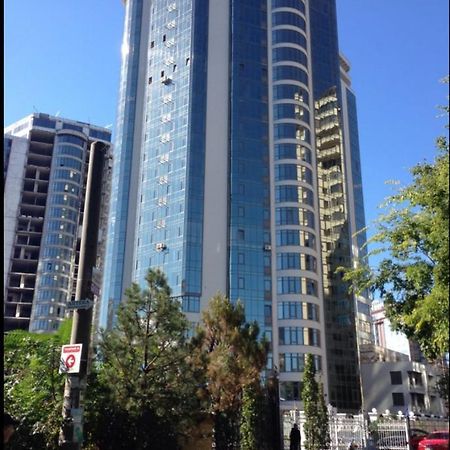 Arcadia- Gagarin Plaza 5/2 Daire Odessa Dış mekan fotoğraf